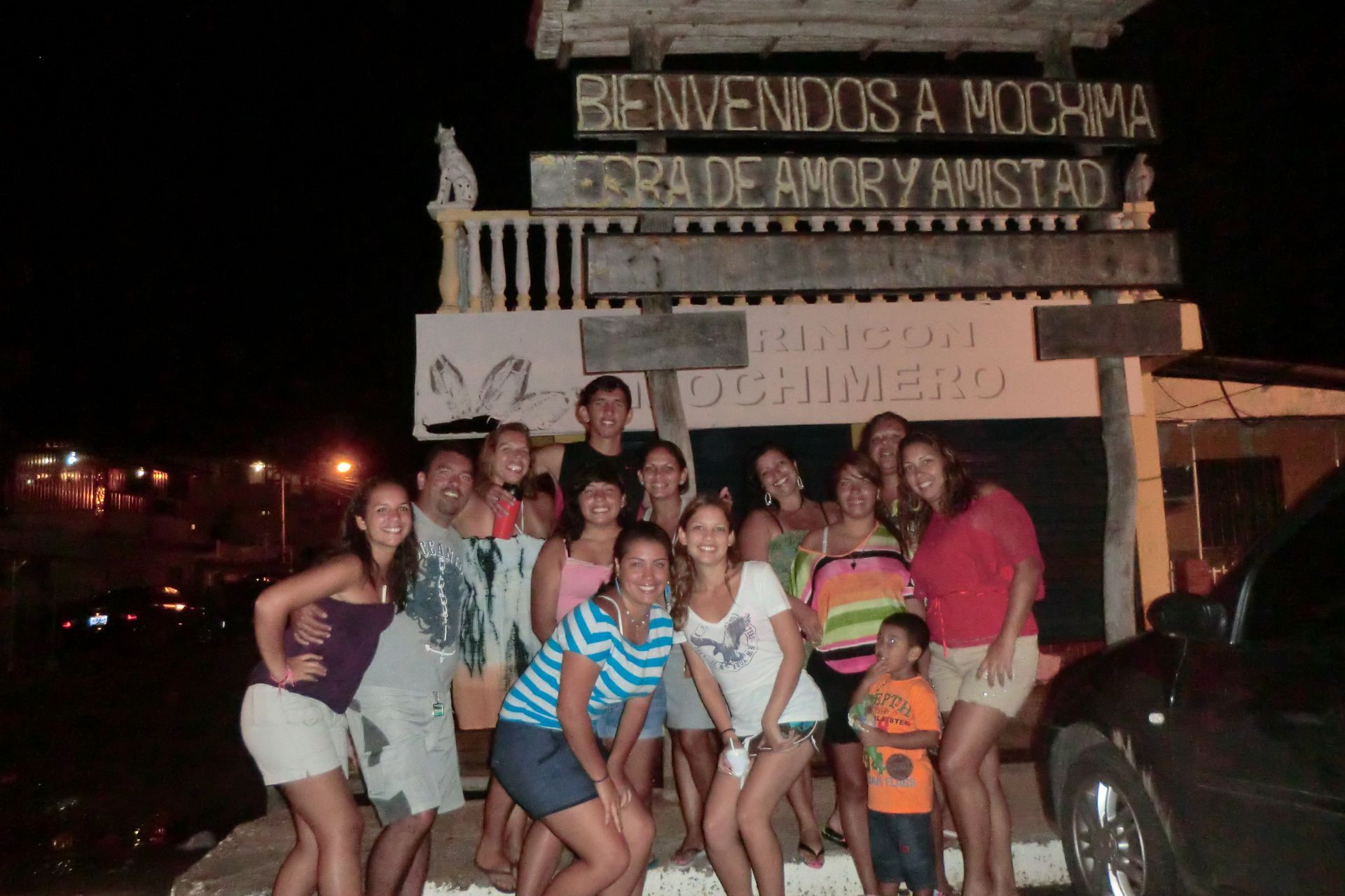 Familia en el Pueblo del Parque Nacional Mochima